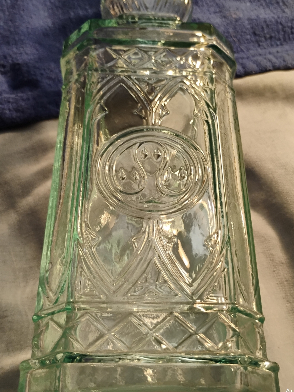 Gothic Sage Green Pressed-Glass Decorative Decanter Vase With Cork Stopper
